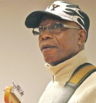 Congo-Diaspora-Musique : David Tochino, une voix de stentor Congo-Diaspora-Musique : David Tochino, une voix de stentor