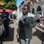 Poète connu, Thierry Sinda est aussi initiateur du "micro-crédit-relais" Poète connu, Thierry Sinda est aussi initiateur du "micro-crédit-relais"